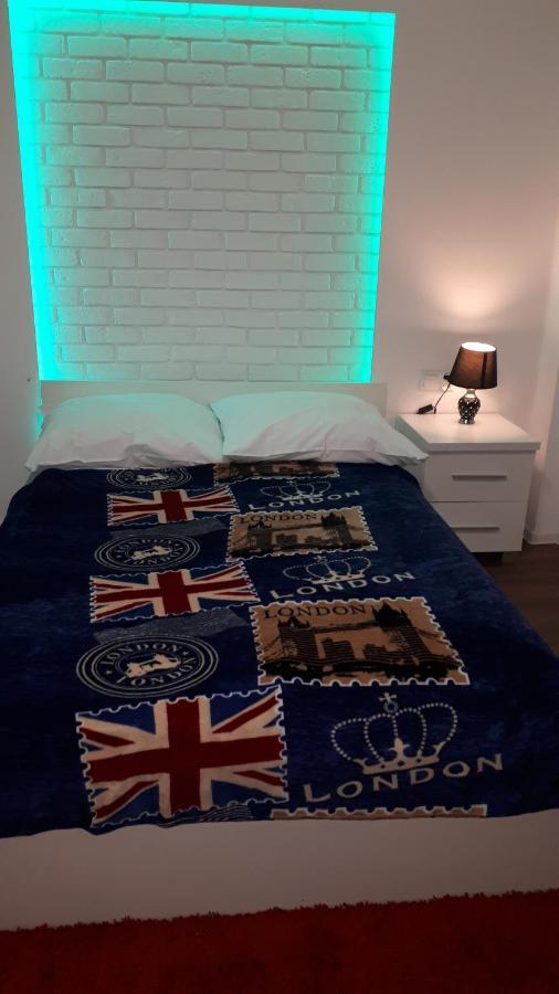 Apartament Centrum Panoramiczna Big Ben Z Balkonem-- Klimatyzacja-- Kielce Esterno foto