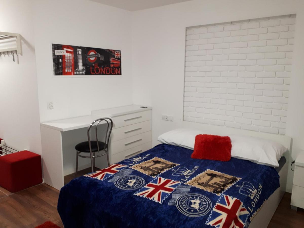 Apartament Centrum Panoramiczna Big Ben Z Balkonem-- Klimatyzacja-- Kielce Esterno foto