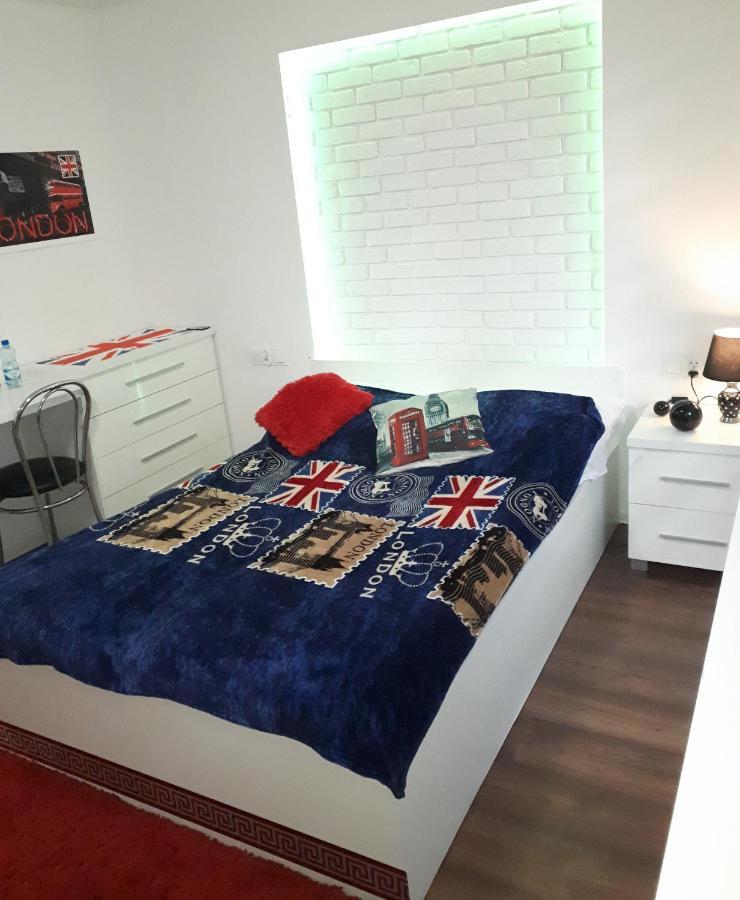 Apartament Centrum Panoramiczna Big Ben Z Balkonem-- Klimatyzacja-- Kielce Esterno foto