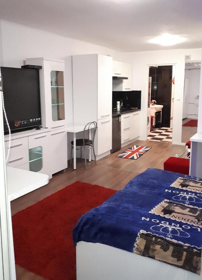 Apartament Centrum Panoramiczna Big Ben Z Balkonem-- Klimatyzacja-- Kielce Esterno foto
