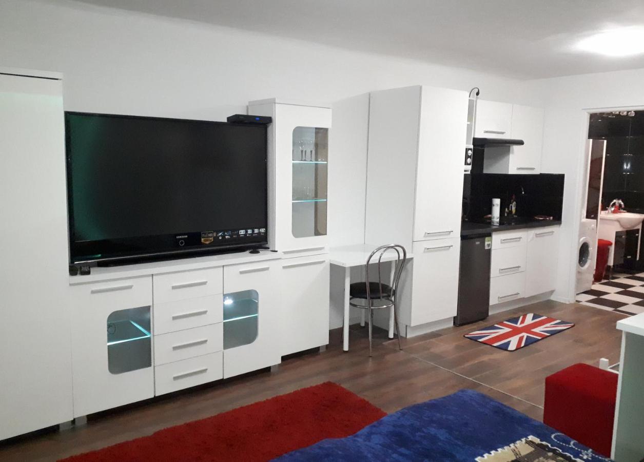Apartament Centrum Panoramiczna Big Ben Z Balkonem-- Klimatyzacja-- Kielce Esterno foto