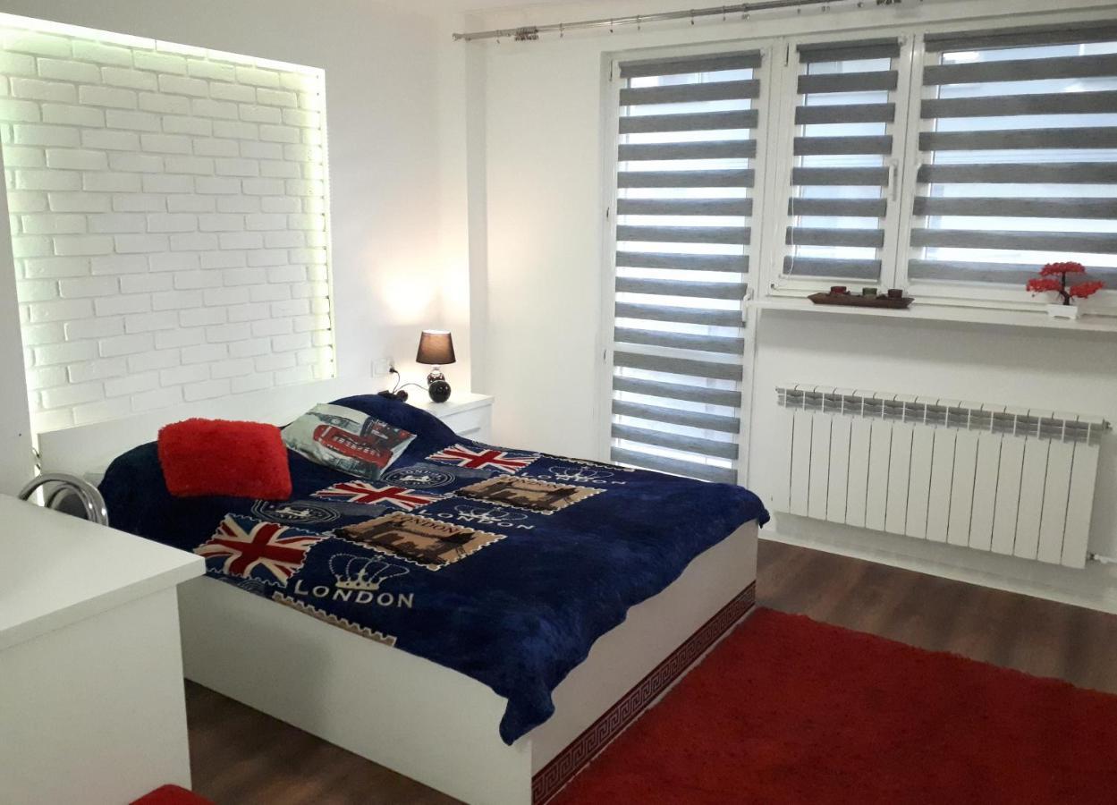 Apartament Centrum Panoramiczna Big Ben Z Balkonem-- Klimatyzacja-- Kielce Esterno foto
