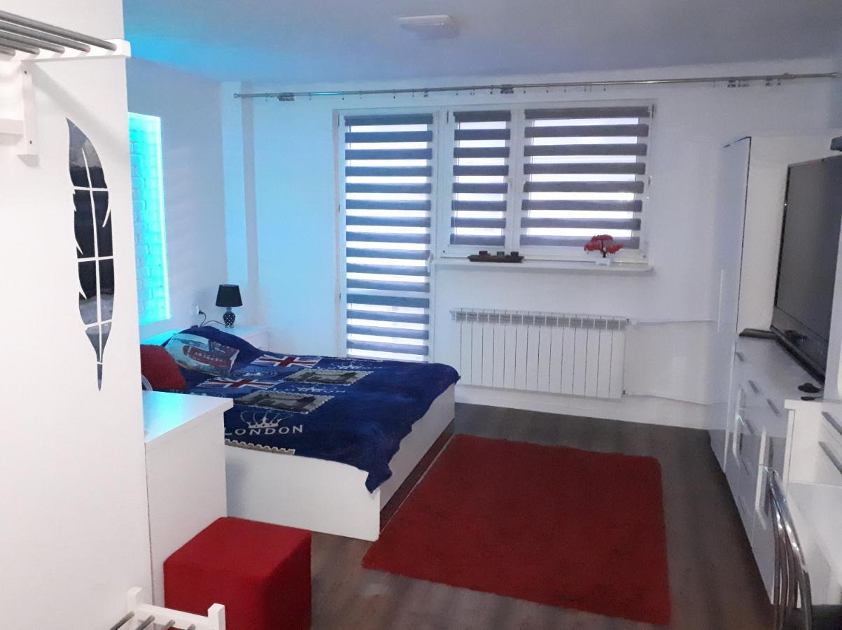 Apartament Centrum Panoramiczna Big Ben Z Balkonem-- Klimatyzacja-- Kielce Esterno foto