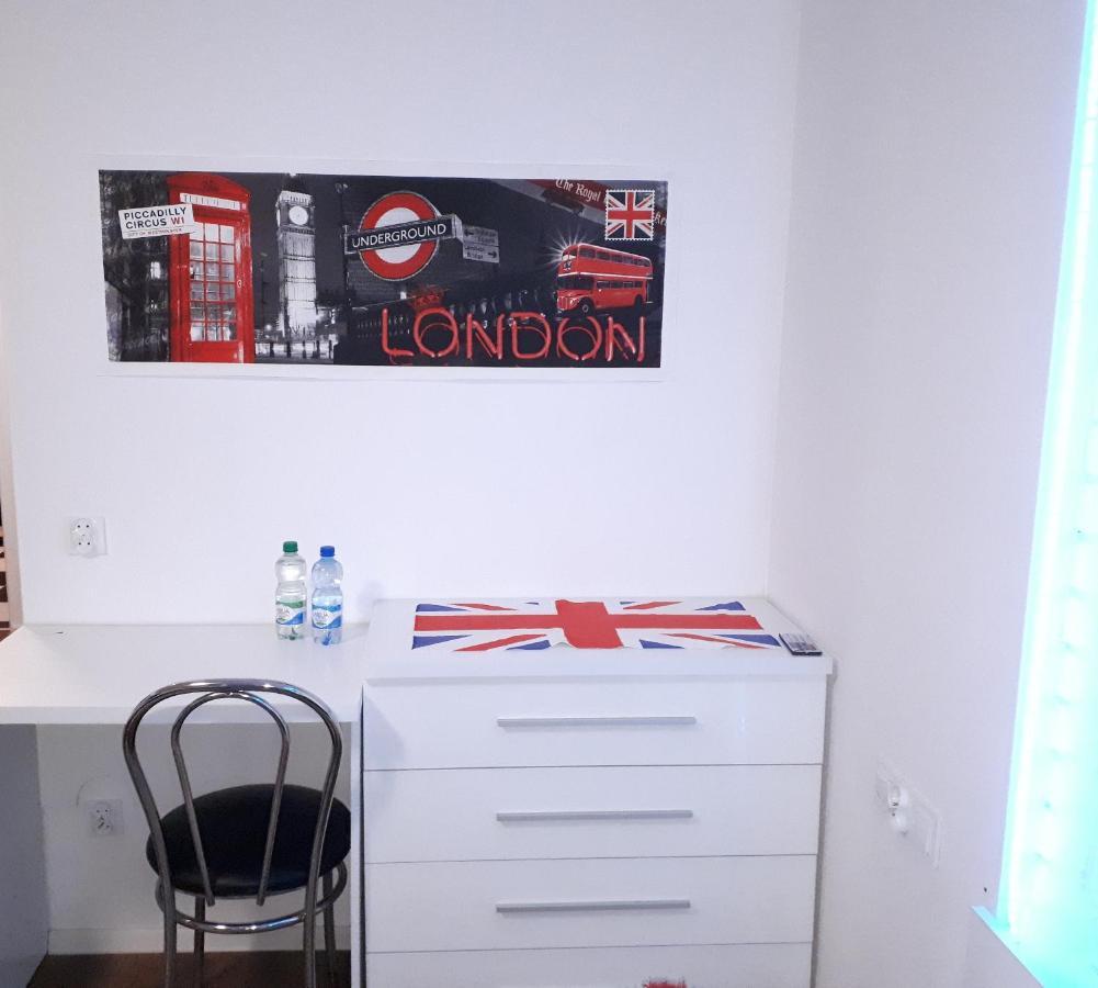Apartament Centrum Panoramiczna Big Ben Z Balkonem-- Klimatyzacja-- Kielce Esterno foto