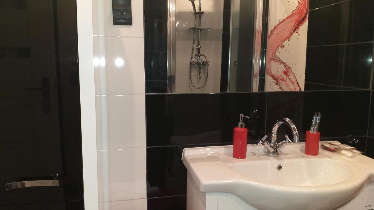 Apartament Centrum Panoramiczna Big Ben Z Balkonem-- Klimatyzacja-- Kielce Esterno foto